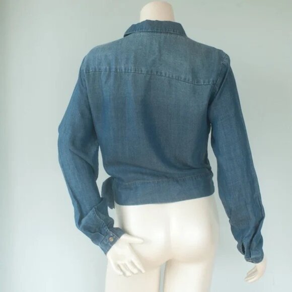 Cloth & Stone Chambray Wrap Front Top Medium - Picture 2 of 5